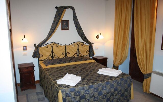 Le Rocche - Guest House