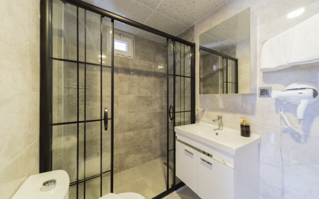 Fantastic Flat With Balcony and View in Aksu