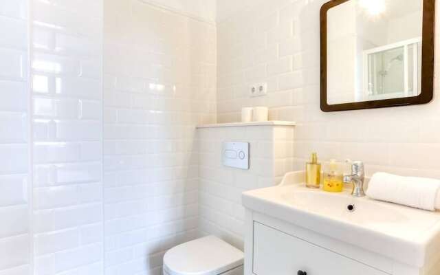 Stunning 2 Bed, all new in Gracia Neighborhood