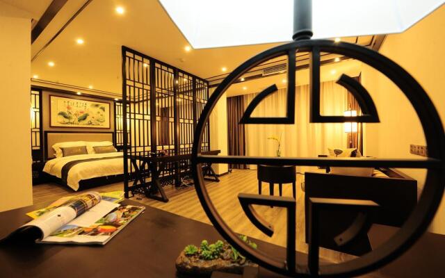 Peach Blossom Resort Hotel