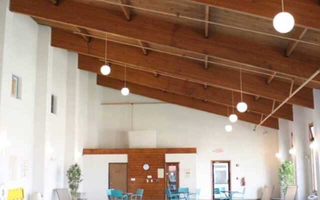 Schoenbrunn Inn & Suites