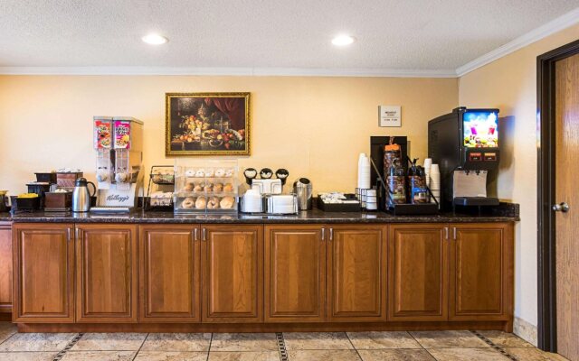 Rodeway Inn Metro Airport