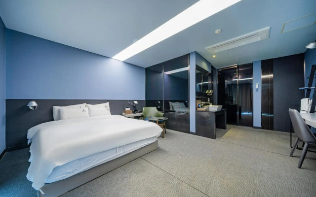 Louis Boutique Hotel