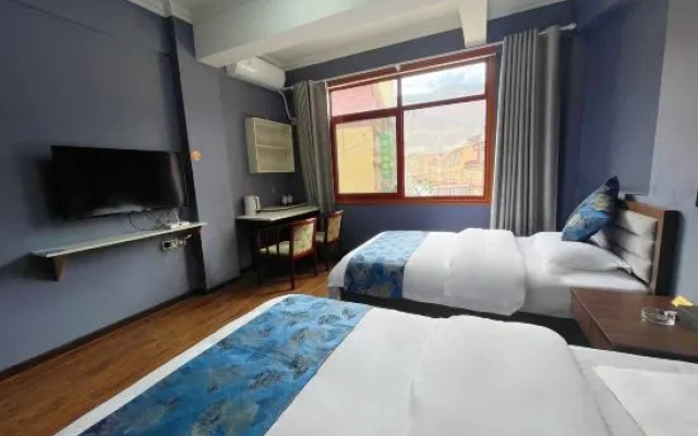 Batang Jingyue Hotel