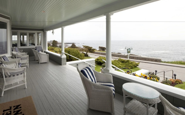 Cape Arundel Inn - Club House
