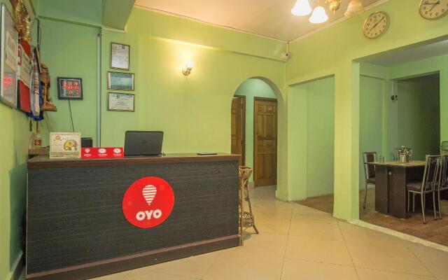 OYO 13844 AKD Hotel