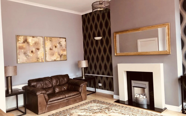 City Center Apartment in Edinburgh
