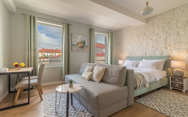 Luxurious Suites Elegance