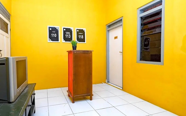 OYO Life 2867 Kos Kuning