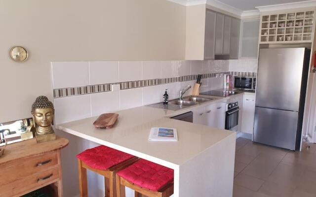 Scenic Villa-Second Storey