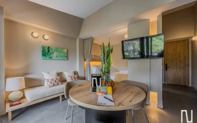 NOK Bright 1BR With Outdoor Terrace