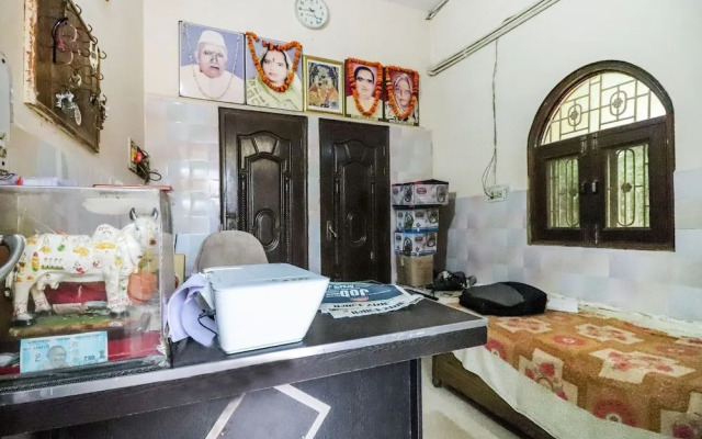 Shri Giriraj Dham by OYO Rooms