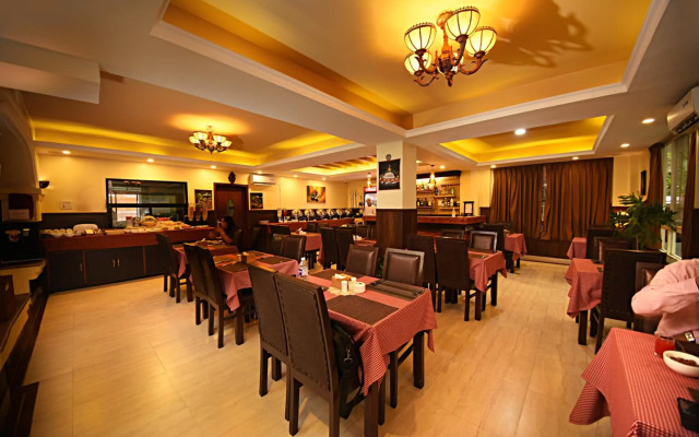DOM Himalaya Hotel