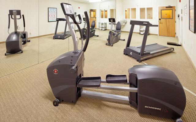 Holiday Inn Express & Suites Lancaster by IHG