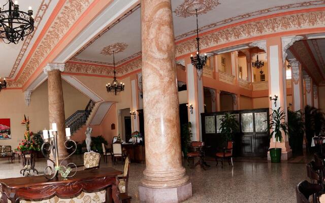 Hotel E Velasco