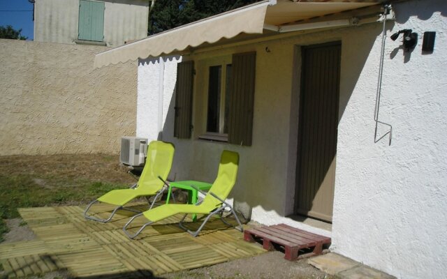 Apartment With one Bedroom in Uzès, With Pool Access, Enclosed Garden