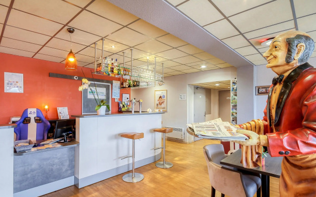 Brit Hotel Les Evens