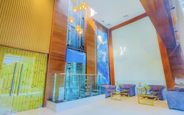 Hotel Hyphen Noida