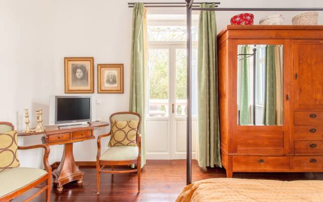 Stylish Art Deco Apartment Close To The Beach