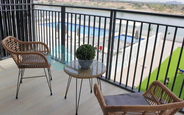 Bloomfields 1BR Canal View in Water Edge