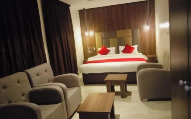 Blue Island Hotel And Suites