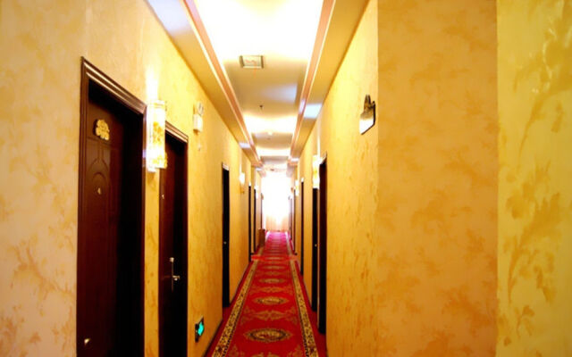 Kunming Tong Yi Business Hotel