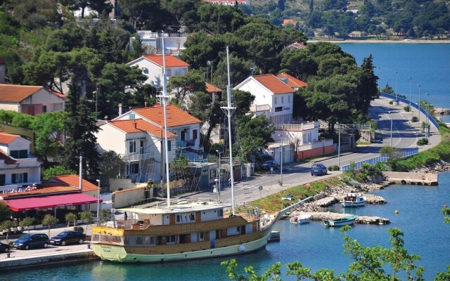 Nice Home in Tisno With Wifi and 1 Bedrooms