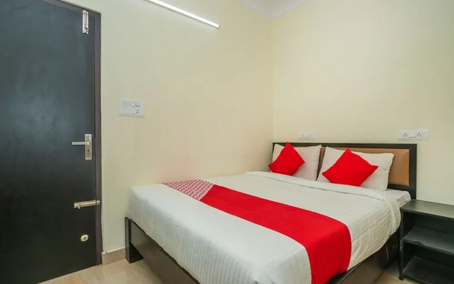 Oyo 28119 Omkar Global Inn