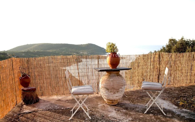 Unique Hideaway with Serene Panoramic views