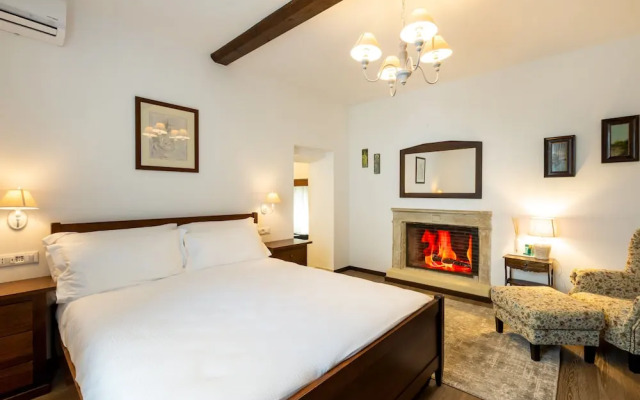 Castrum Wine Relais