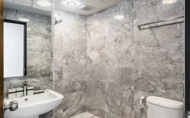One bedroom Condo in Naiharn P209