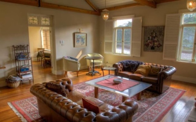 Tizzana Winery Bed & Breakfast