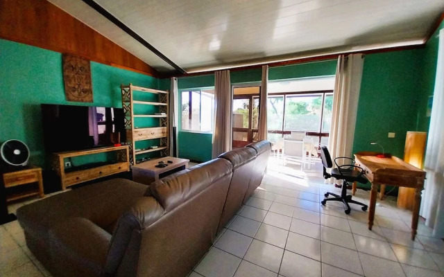 Tahiti - Vaitupa House