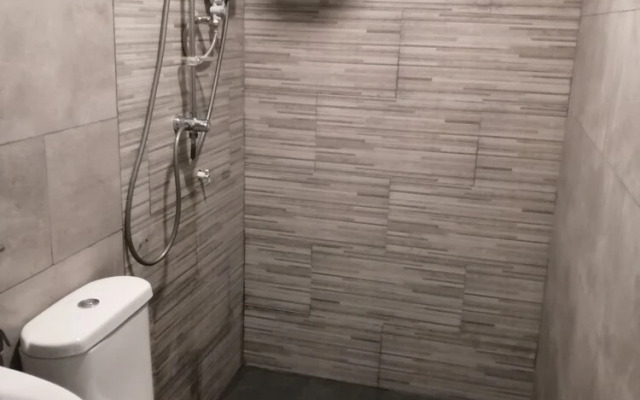 Kiara Inn by KL Suites