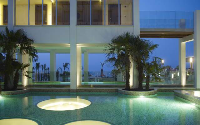 Sunrise Pearl Hotel & Spa