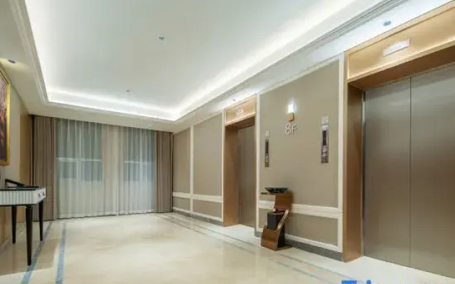 Vienna Hotel (Yangjiang Youth Palace Branch)
