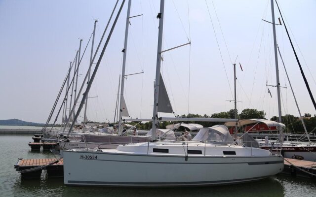 Fenyves Yacht Club