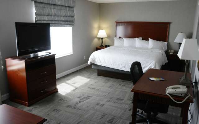 Hampton Inn & Suites Redding