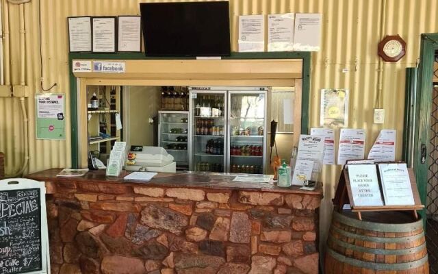 Parry Creek Farm Tourist Resort & Caravan Park