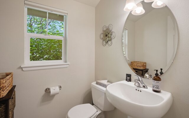 Old Mill Magic 2 Bedroom Townhouse by RedAwning