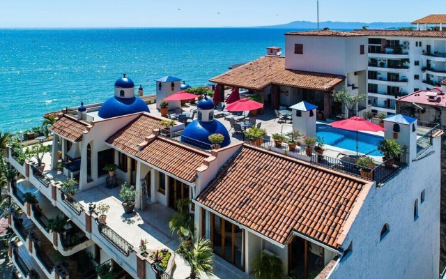 Ocean View 2Br Condo-balcony-beach-pool - 204