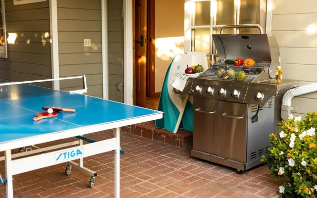 Sebastian by AvantStay | Malibu Home w/ Pool, Hot Tub & Ocean Views - Sleeps 16