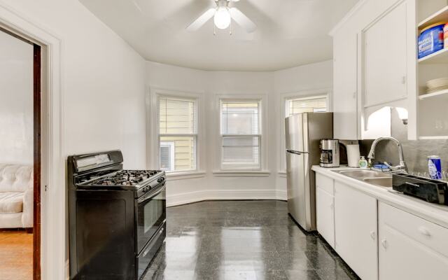 Charming Buffalo Apartment: 2 Mi to Downtown