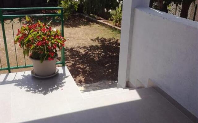 Apartment with Terrace and Garden
