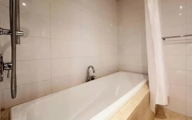 Bluesky Avalon Saigon Center Luxury