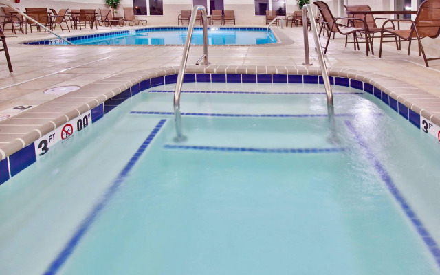 Holiday Inn Express Hotel & Suites Dubuque by IHG