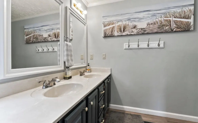 Lovin Lake Livin A Must-see!