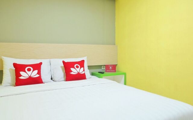 Zen Rooms Near Tunjungan Plaza