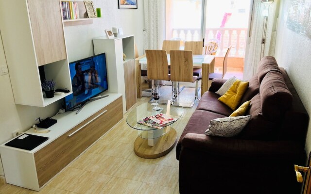 Sunny Holiday Apartment