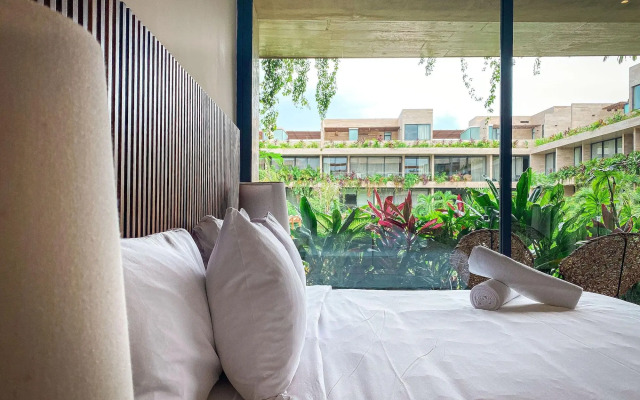 Mistiq Luxury Condo